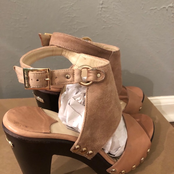 Jimmy Choo Leather/Suede Heel, Size 6 - Picture 11 of 13